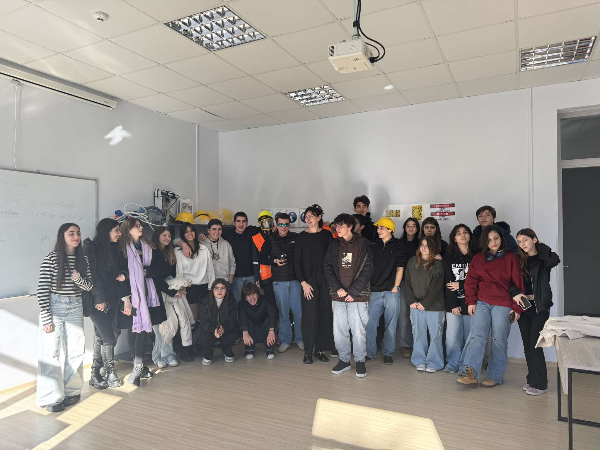 ა(ა)იპ სარკინიგზო ტრანსპორტის კოლეჯმა სკოლის მოსწავლეებს უმასპინძლა